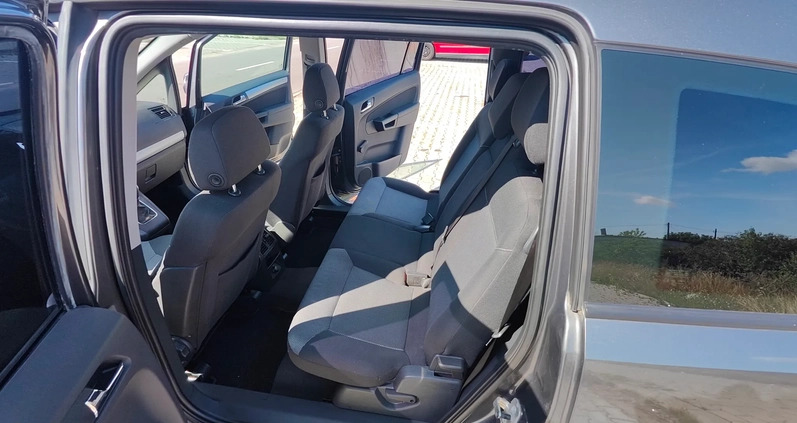 Opel Zafira cena 16500 przebieg: 259000, rok produkcji 2009 z Toruń małe 742